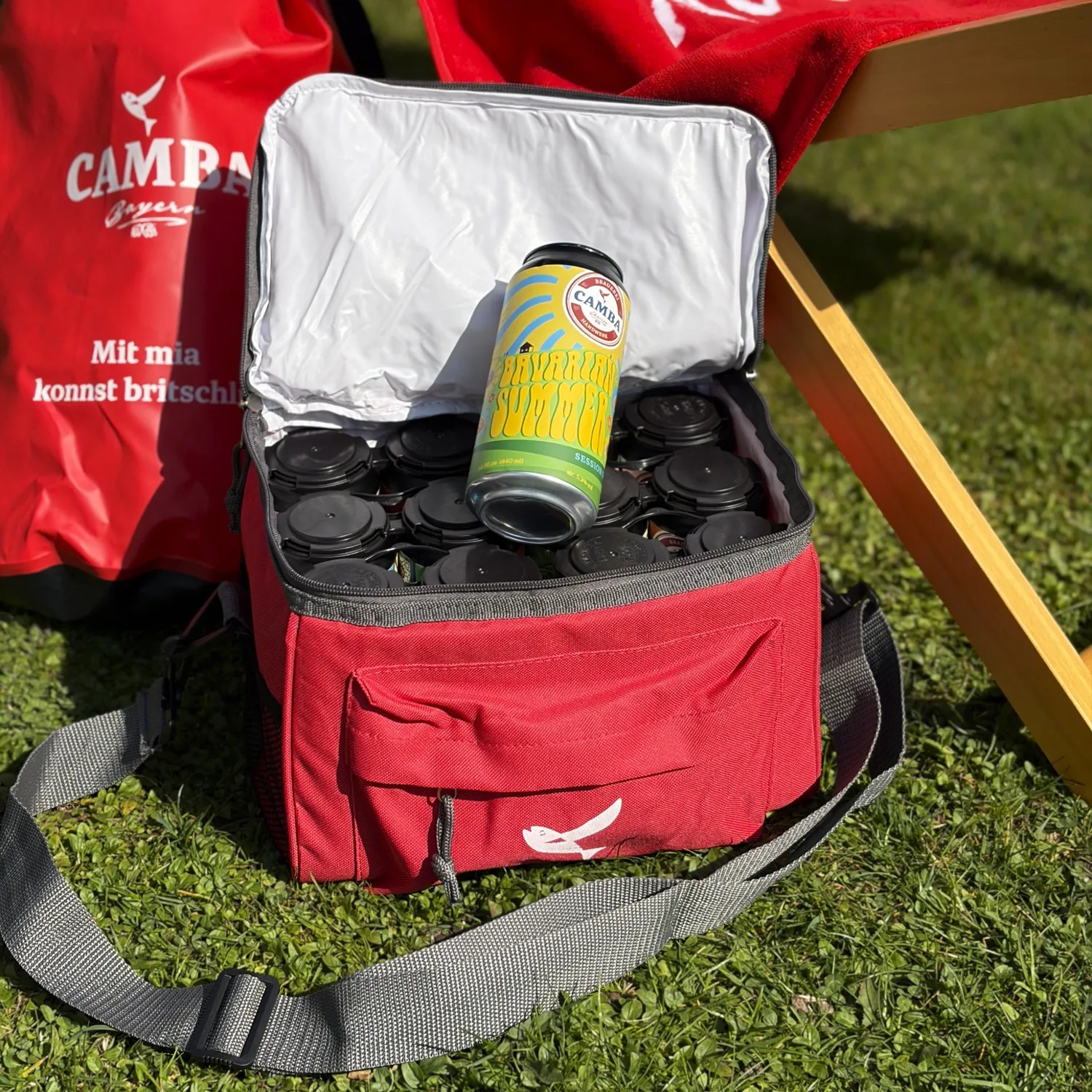 Camba Kühltasche isoliert mit Fronttasche