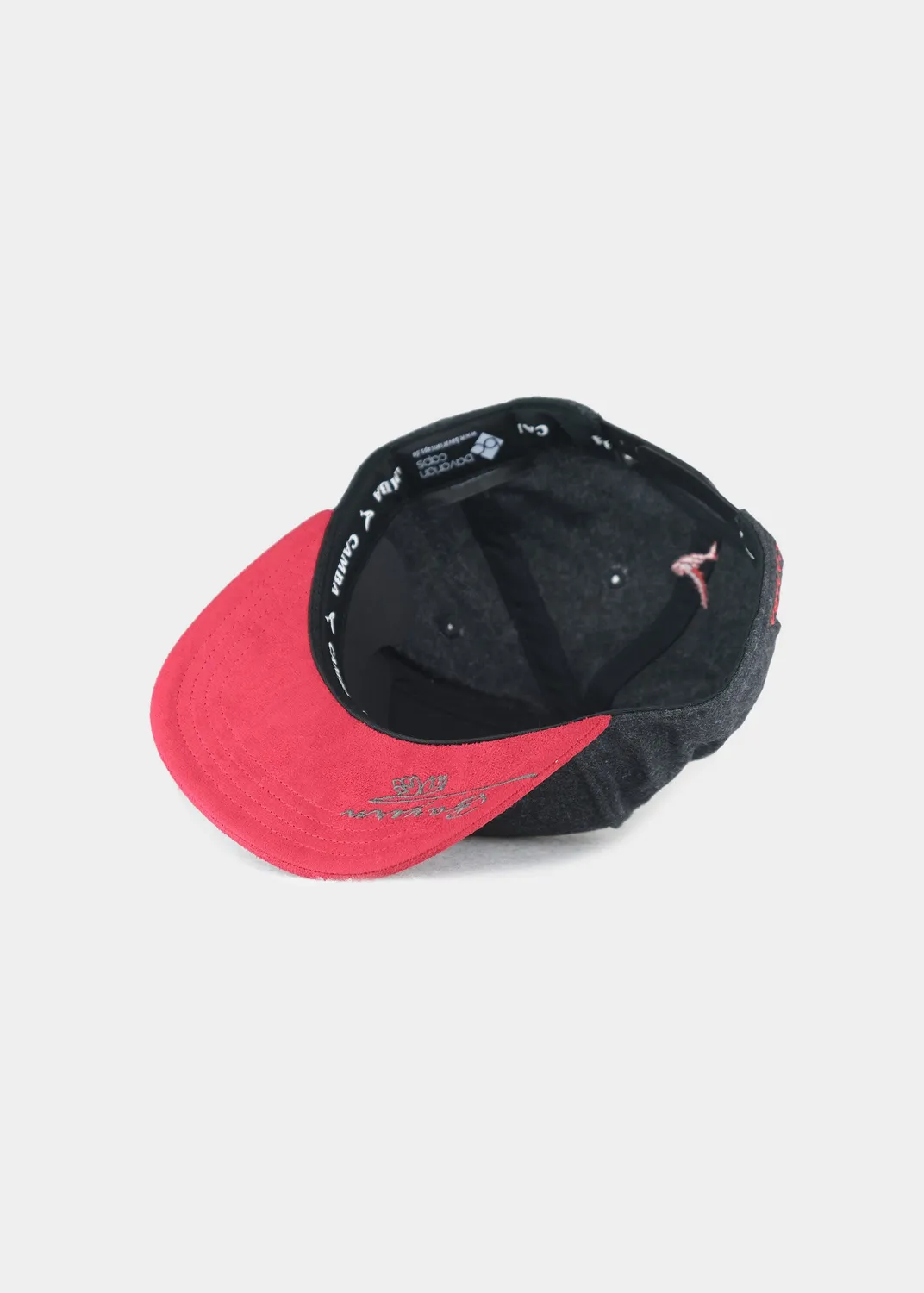 Camba Cap Bavarian Caps grau-rot Snapback Metallpatch
